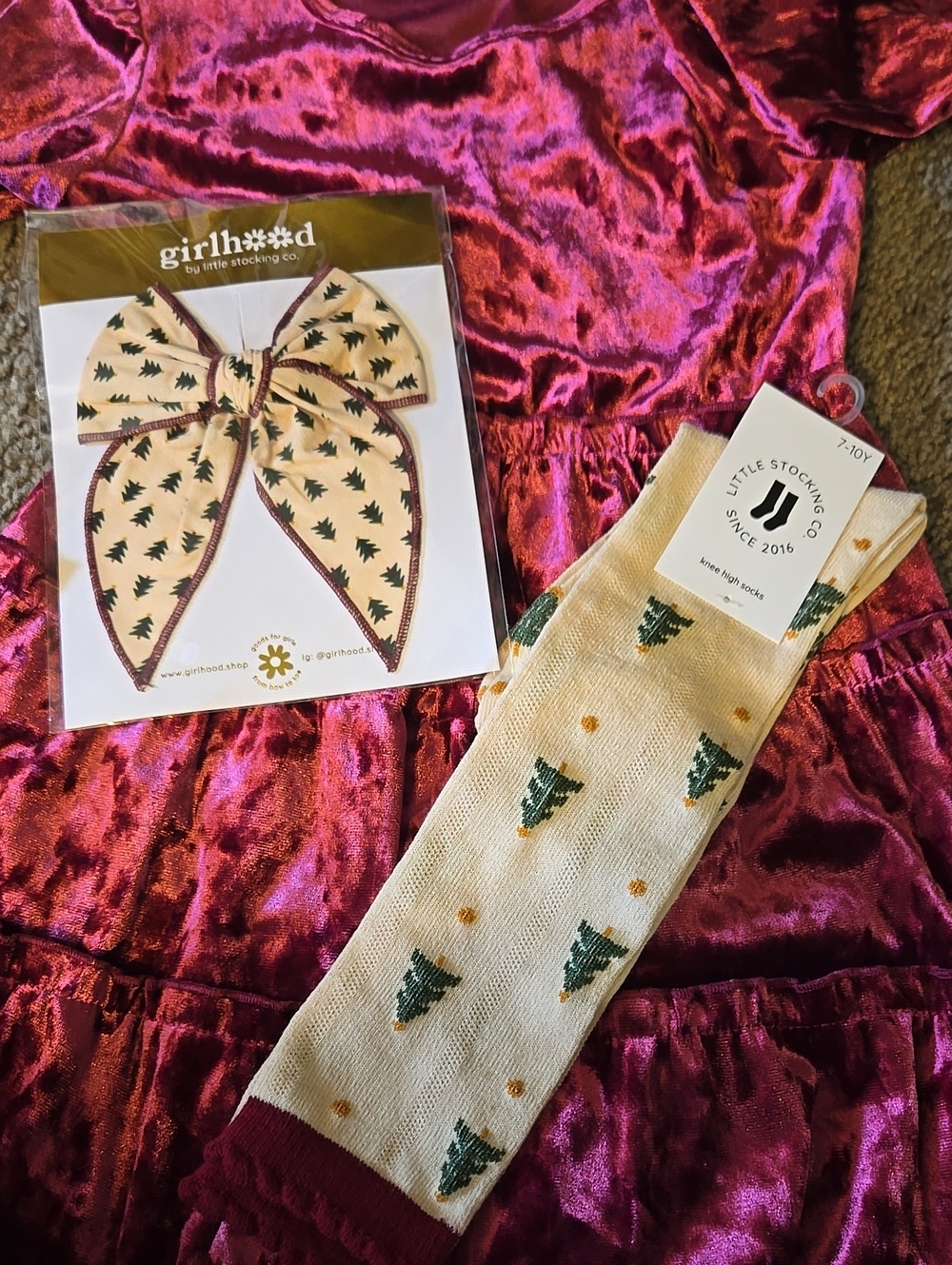 Kids Beige Christmas Tree Bow & Knee High Set
